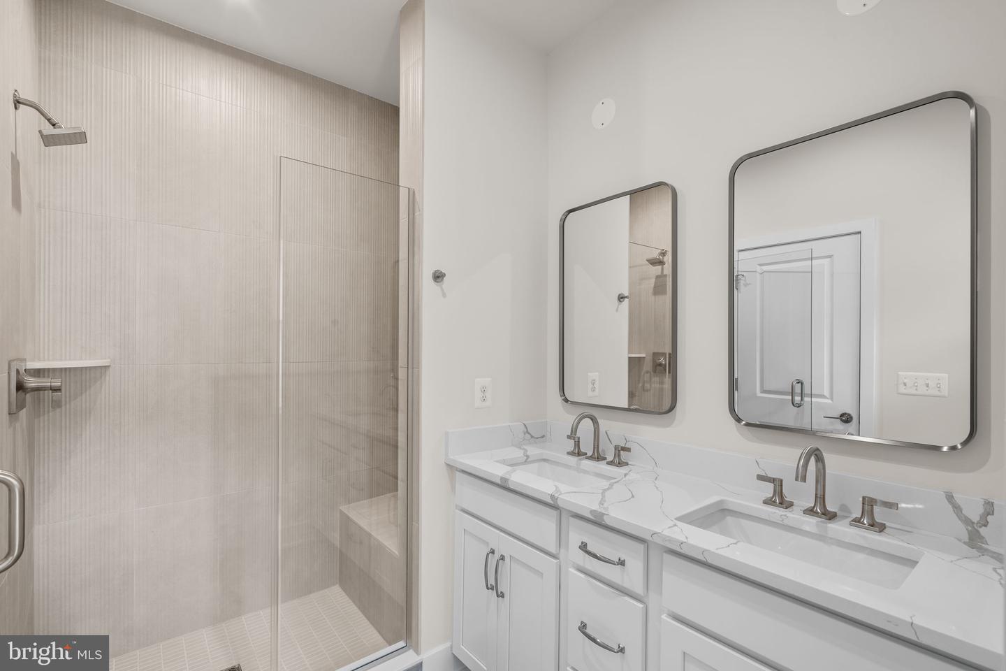 13922 AVIATION PL, HERNDON, Virginia 20171, 4 Bedrooms Bedrooms, ,3 BathroomsBathrooms,Residential,For sale,13922 AVIATION PL,VAFX2282932 MLS # VAFX2282932