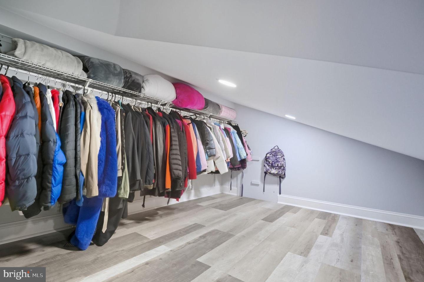 11728 STUART MILL RD, OAKTON, Virginia 22124, 6 Bedrooms Bedrooms, 12 Rooms Rooms,Residential,For sale,11728 STUART MILL RD,VAFX2282934 MLS # VAFX2282934