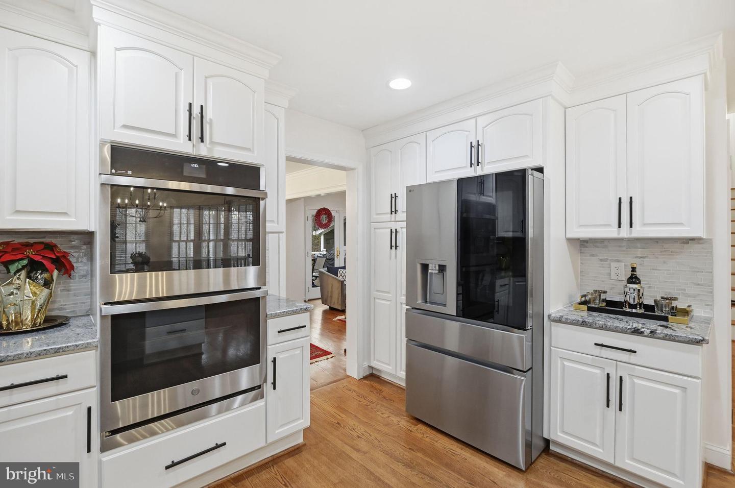 11728 STUART MILL RD, OAKTON, Virginia 22124, 6 Bedrooms Bedrooms, 12 Rooms Rooms,Residential,For sale,11728 STUART MILL RD,VAFX2282934 MLS # VAFX2282934