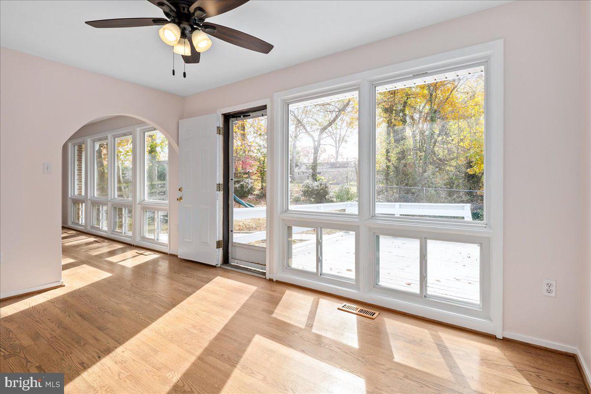 3713 MARYLAND ST, ALEXANDRIA, Virginia 22309, 4 Bedrooms Bedrooms, ,3 BathroomsBathrooms,Residential,For sale,3713 MARYLAND ST,VAFX2282938 MLS # VAFX2282938