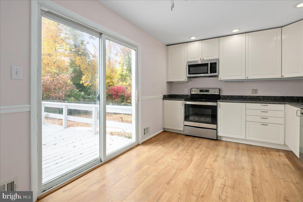 3713 MARYLAND ST, ALEXANDRIA, Virginia 22309, 4 Bedrooms Bedrooms, ,3 BathroomsBathrooms,Residential,For sale,3713 MARYLAND ST,VAFX2282938 MLS # VAFX2282938