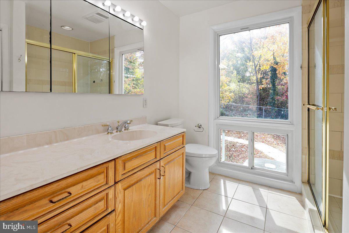 3713 MARYLAND ST, ALEXANDRIA, Virginia 22309, 4 Bedrooms Bedrooms, ,3 BathroomsBathrooms,Residential,For sale,3713 MARYLAND ST,VAFX2282938 MLS # VAFX2282938