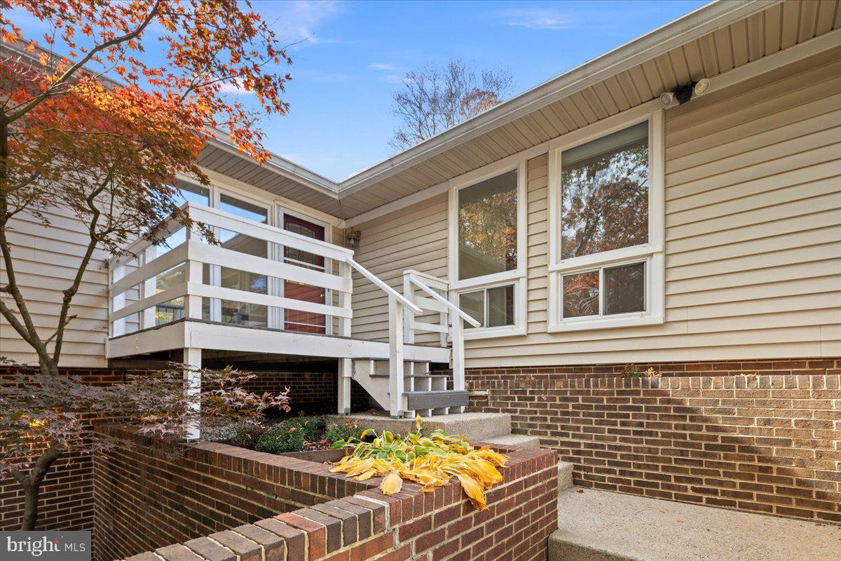 3713 MARYLAND ST, ALEXANDRIA, Virginia 22309, 4 Bedrooms Bedrooms, ,3 BathroomsBathrooms,Residential,For sale,3713 MARYLAND ST,VAFX2282938 MLS # VAFX2282938