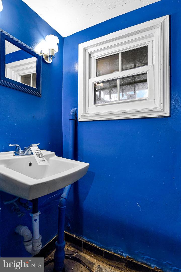 1452 HOWARD RD SE, WASHINGTON, District Of Columbia 20020, 2 Bedrooms Bedrooms, ,1 BathroomBathrooms,Residential,For sale,1452 HOWARD RD SE,DCDC2235416 MLS # DCDC2235416