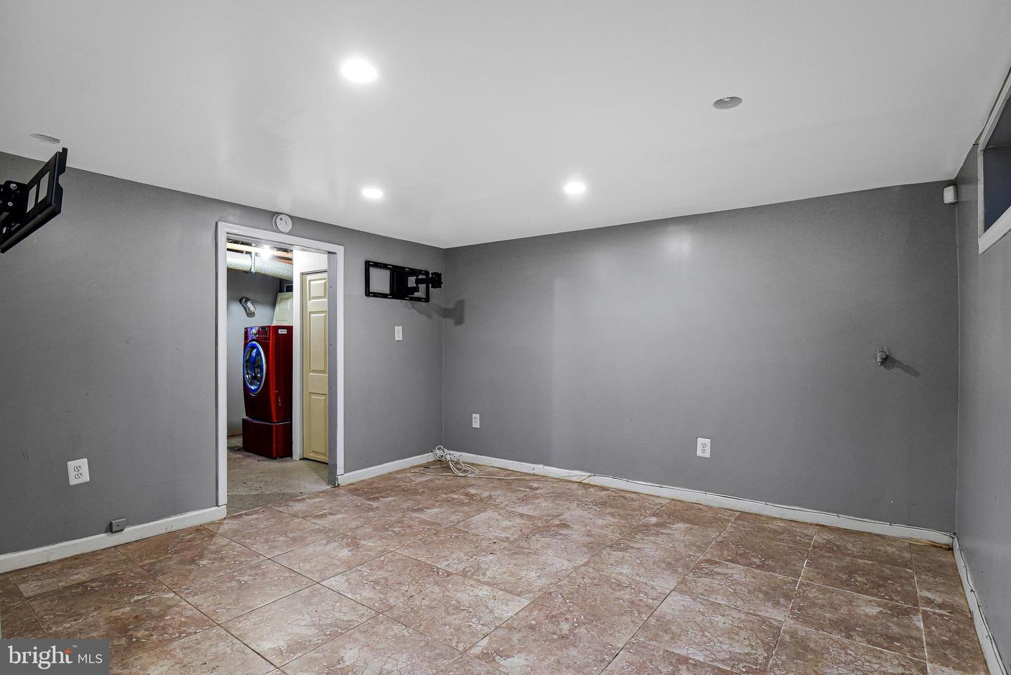 1452 HOWARD RD SE, WASHINGTON, District Of Columbia 20020, 2 Bedrooms Bedrooms, ,1 BathroomBathrooms,Residential,For sale,1452 HOWARD RD SE,DCDC2235416 MLS # DCDC2235416