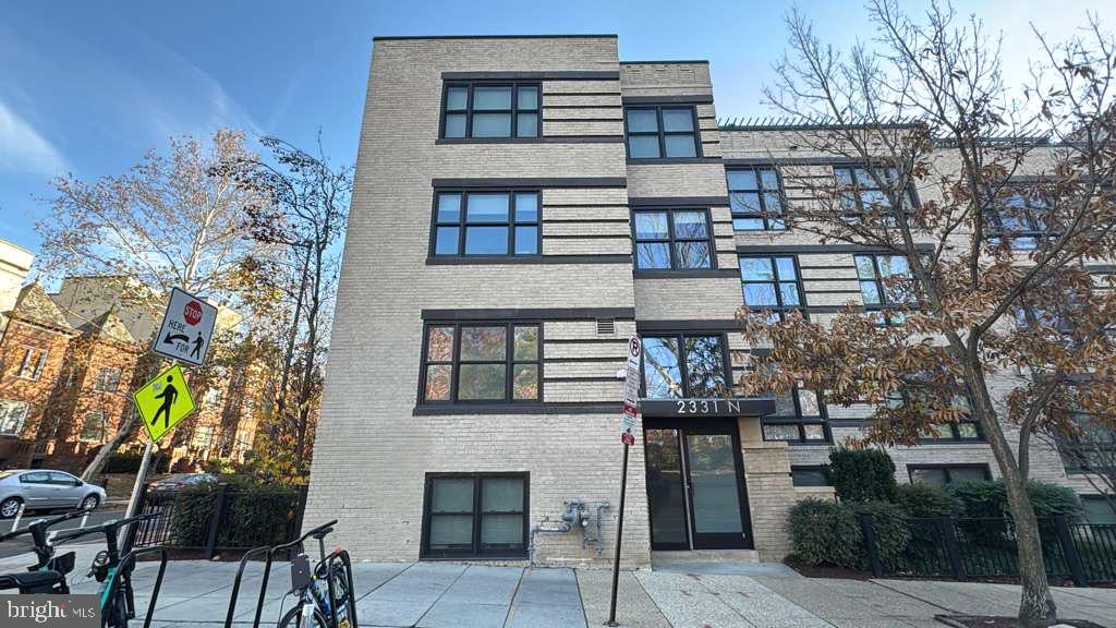 2331 15TH ST NW #406-N, WASHINGTON, District Of Columbia 20009, 1 Bedroom Bedrooms, ,1 BathroomBathrooms,Residential,For sale,2331 15TH ST NW #406-N,DCDC2235418 MLS # DCDC2235418
