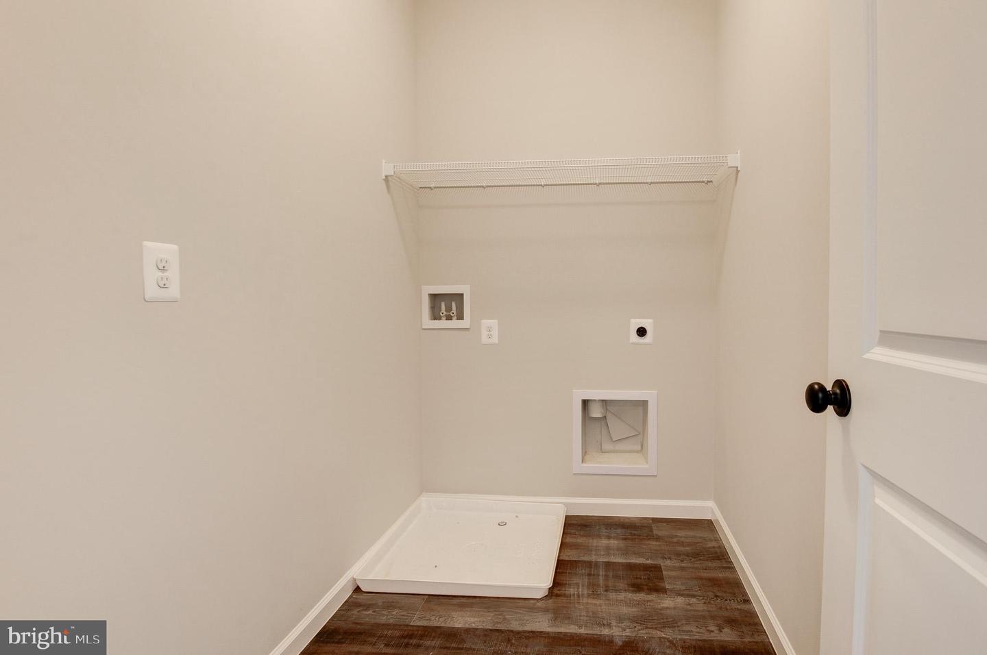 40 N BERLIN PIKE, LOVETTSVILLE, Virginia 20180, 4 Bedrooms Bedrooms, ,3 BathroomsBathrooms,Residential,For sale,40 N BERLIN PIKE,VALO2112558 MLS # VALO2112558 40 N BERLIN PIKE, LOVETTSVILLE, Virginia 20180, 4 Bedrooms Bedrooms, ,3 BathroomsBathrooms,Residential,For sale,40 N BERLIN PIKE,VALO2112558 MLS # VALO2112558