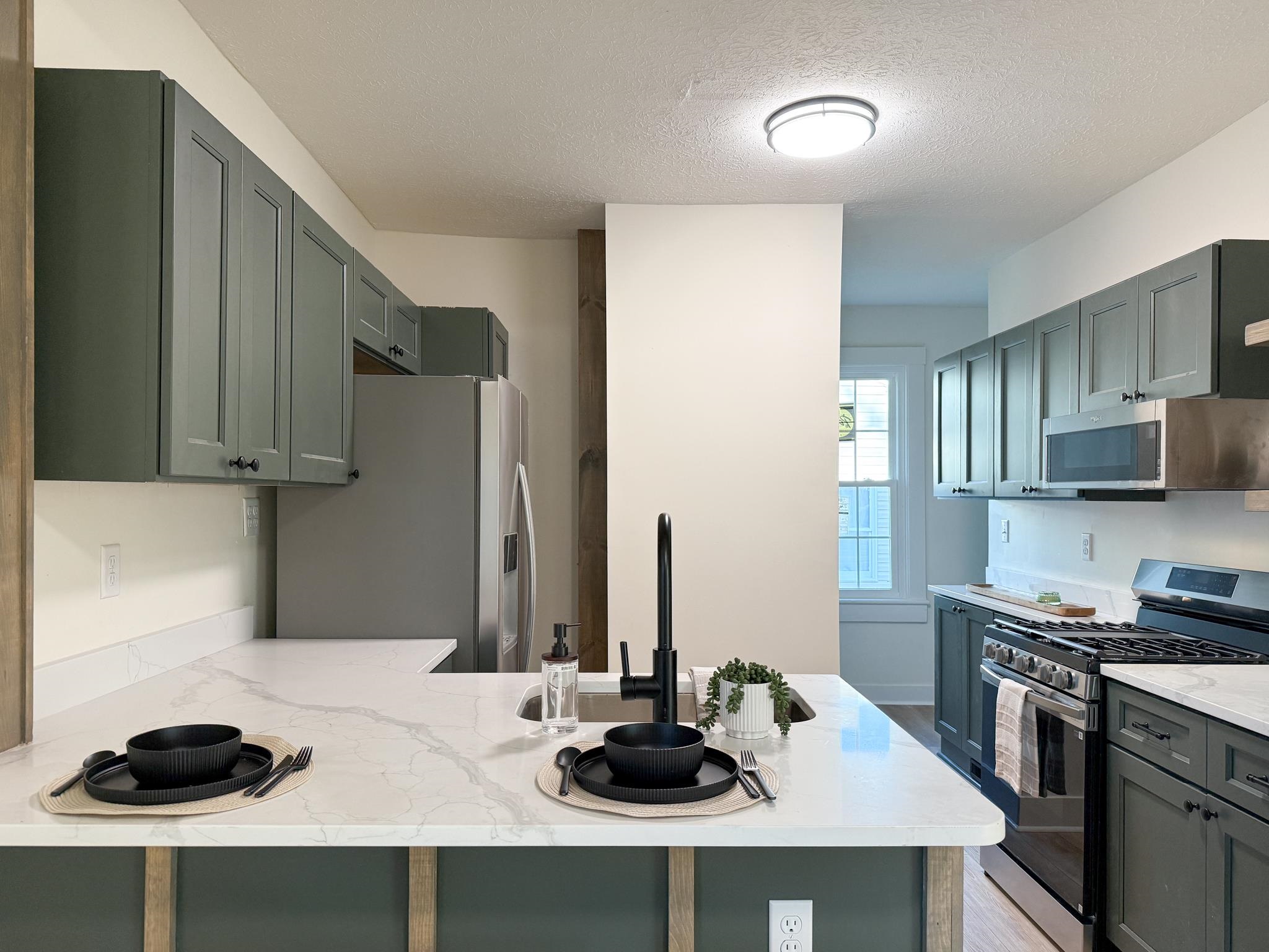 909 GRAYSON AVE, WAYNESBORO, Virginia 22980, 3 Bedrooms Bedrooms, ,2 BathroomsBathrooms,Residential,909 GRAYSON AVE,671622 MLS # 671622