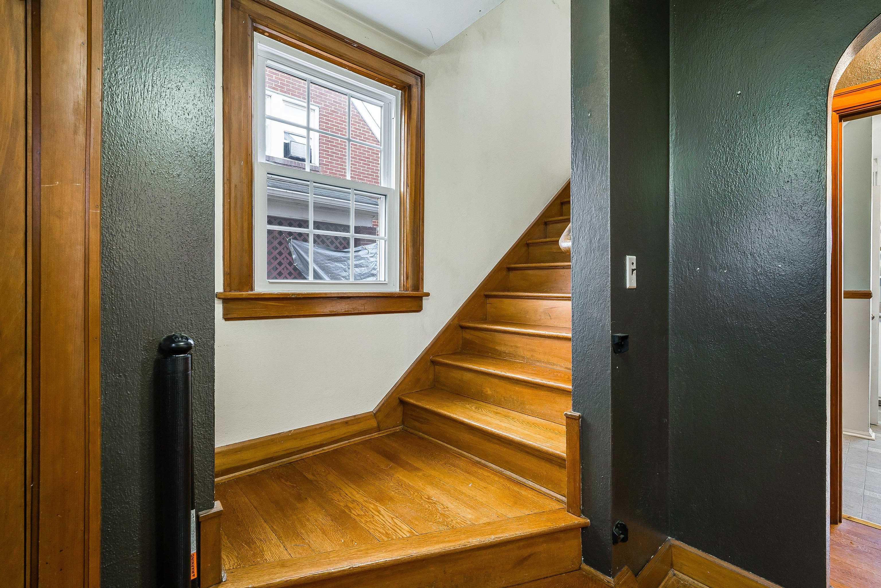 420 FLORENCE AVE, WAYNESBORO, Virginia 22980, 3 Bedrooms Bedrooms, ,1 BathroomBathrooms,Residential,420 FLORENCE AVE,671942 MLS # 671942