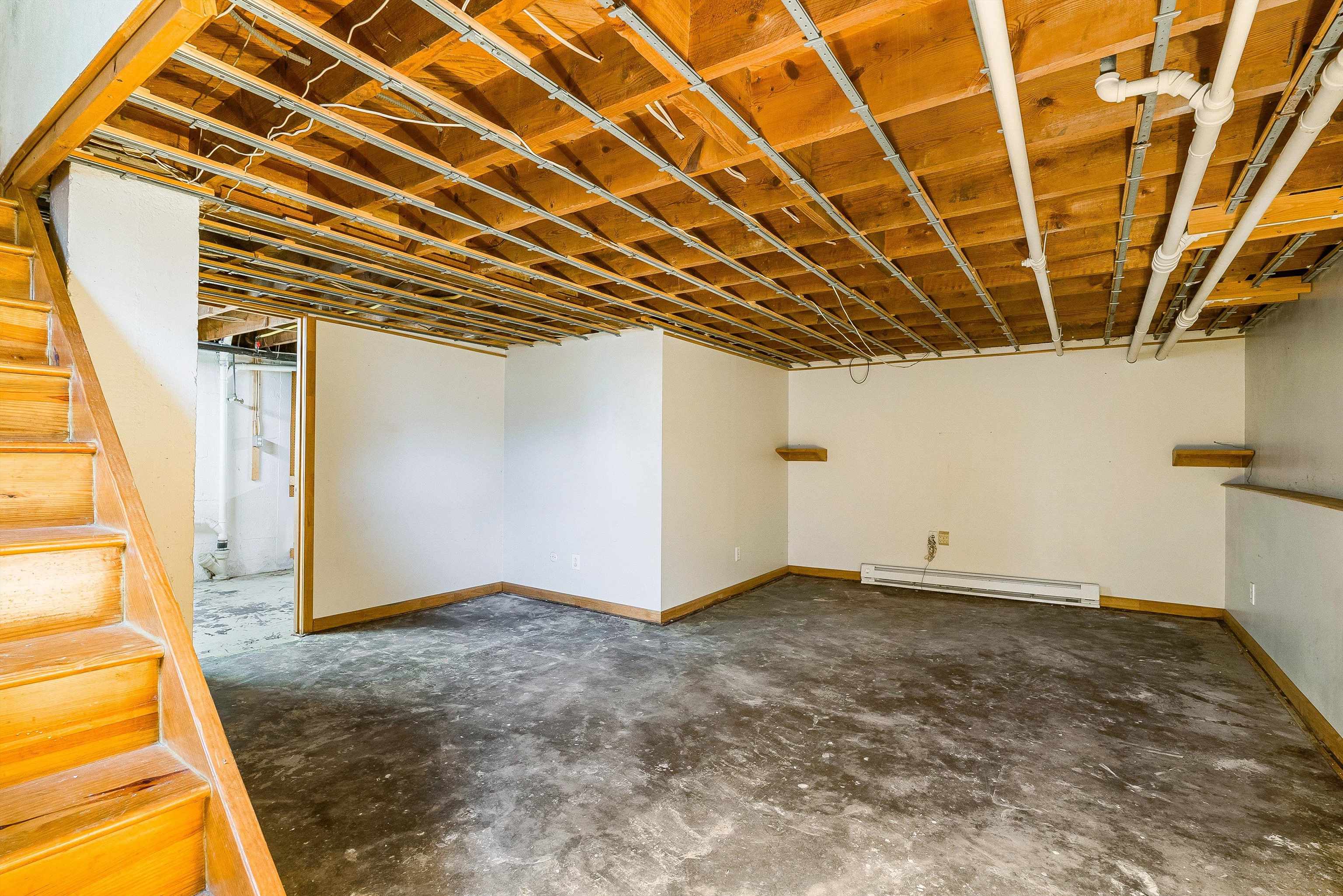 420 FLORENCE AVE, WAYNESBORO, Virginia 22980, 3 Bedrooms Bedrooms, ,1 BathroomBathrooms,Residential,420 FLORENCE AVE,671942 MLS # 671942