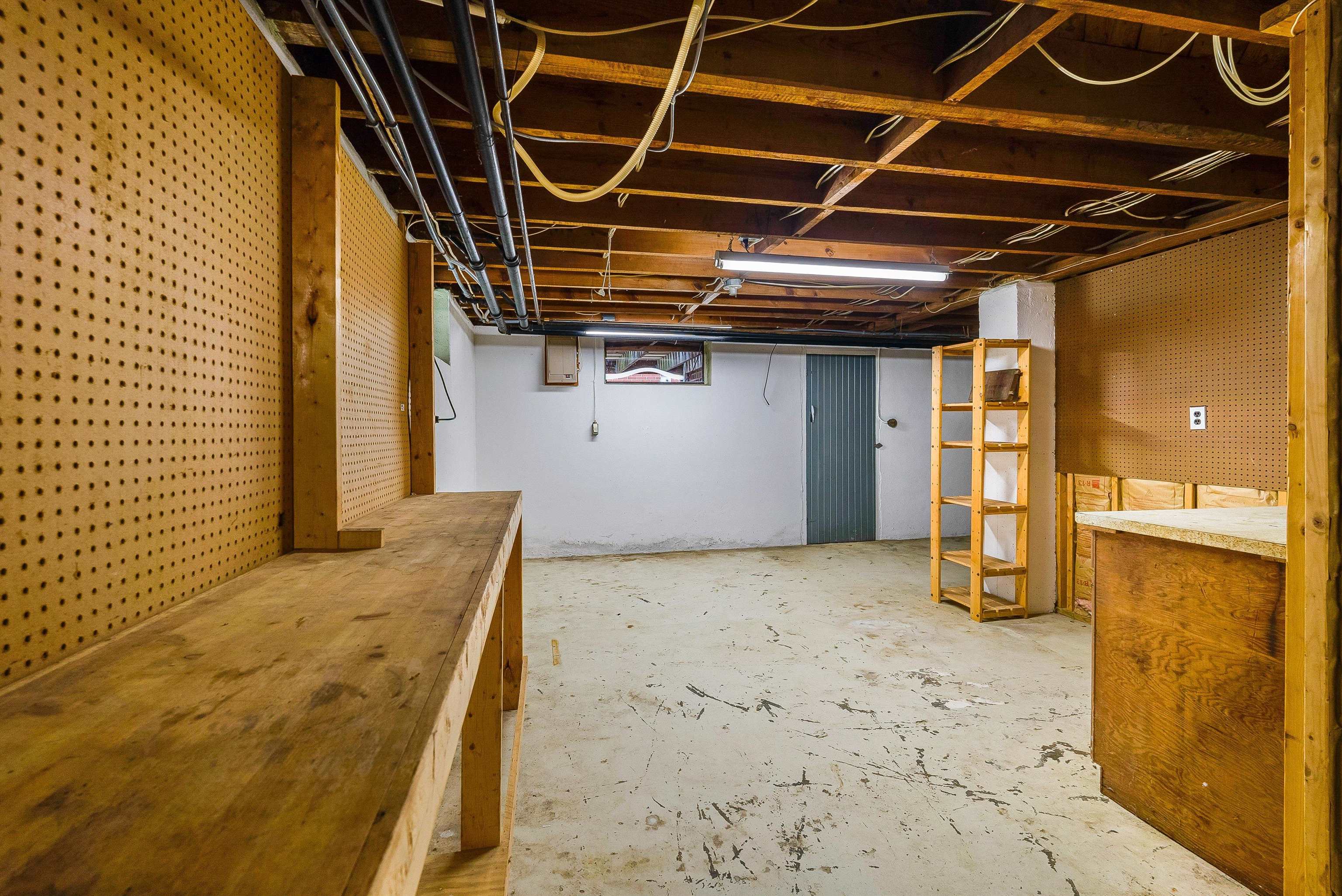 420 FLORENCE AVE, WAYNESBORO, Virginia 22980, 3 Bedrooms Bedrooms, ,1 BathroomBathrooms,Residential,420 FLORENCE AVE,671942 MLS # 671942