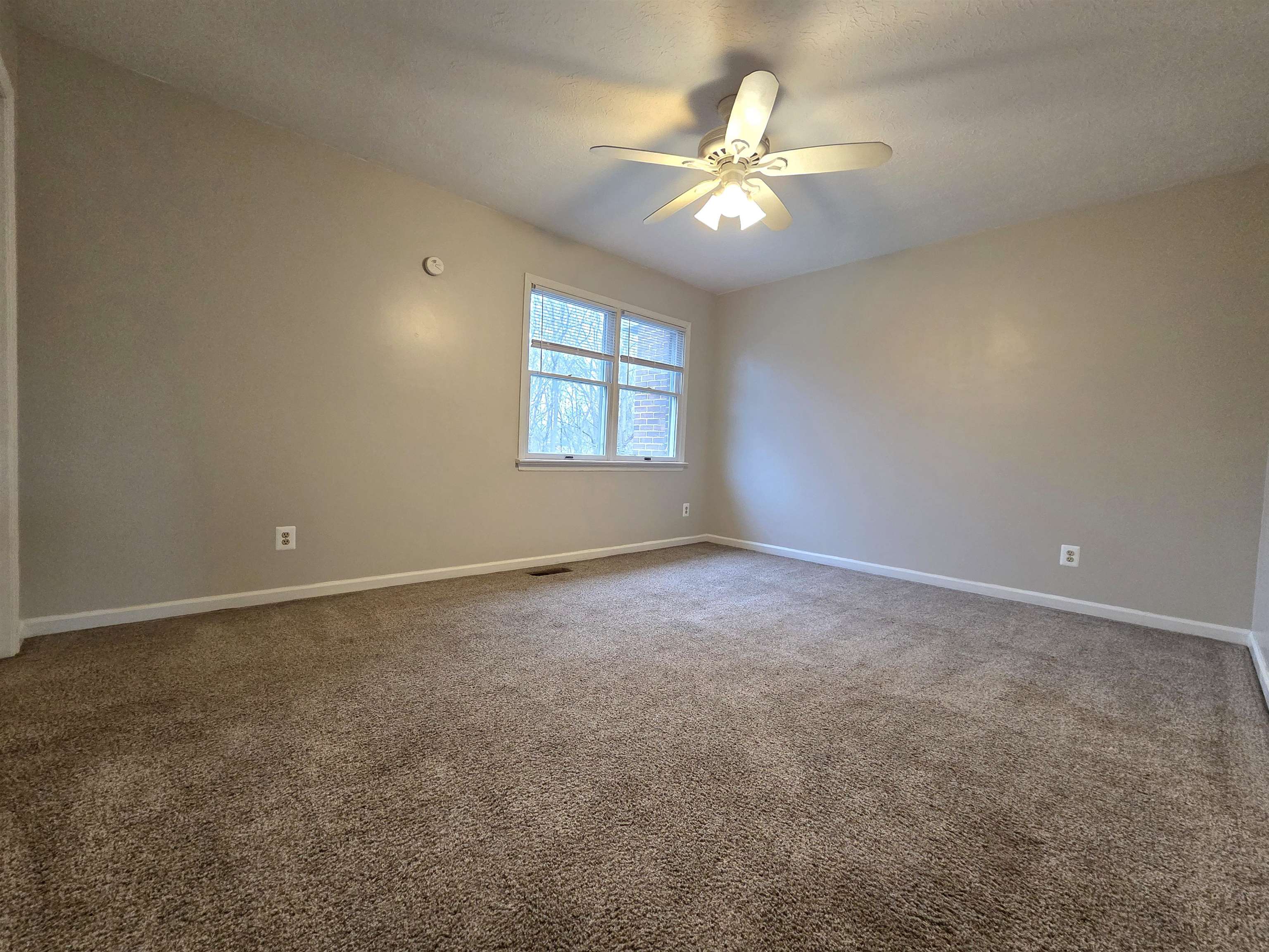 874 VINE ST, HARRISONBURG, Virginia 22802, 2 Bedrooms Bedrooms, ,1 BathroomBathrooms,Residential,874 VINE ST,671944 MLS # 671944