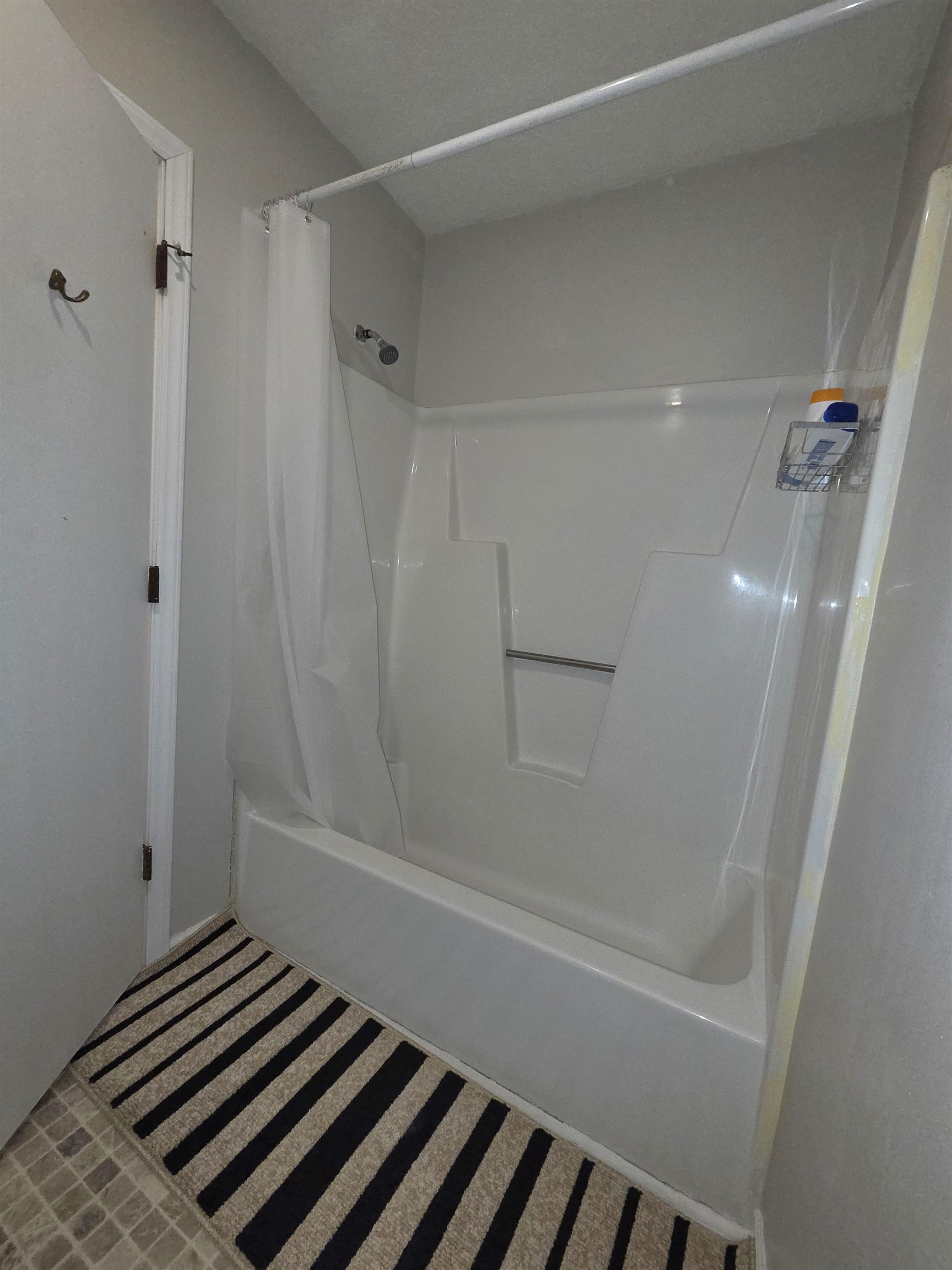 874 VINE ST, HARRISONBURG, Virginia 22802, 2 Bedrooms Bedrooms, ,1 BathroomBathrooms,Residential,874 VINE ST,671944 MLS # 671944