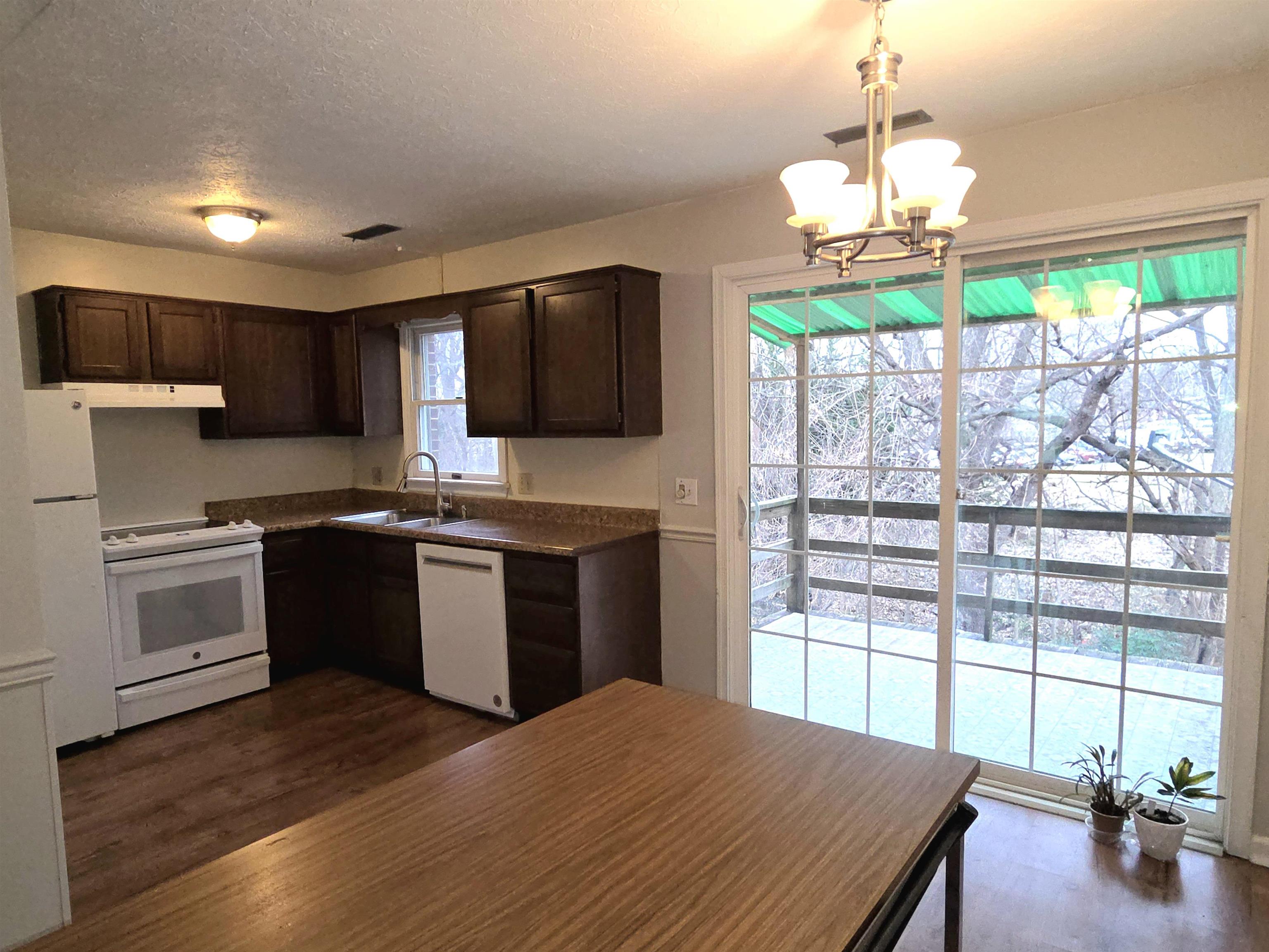 874 VINE ST, HARRISONBURG, Virginia 22802, 2 Bedrooms Bedrooms, ,1 BathroomBathrooms,Residential,874 VINE ST,671944 MLS # 671944