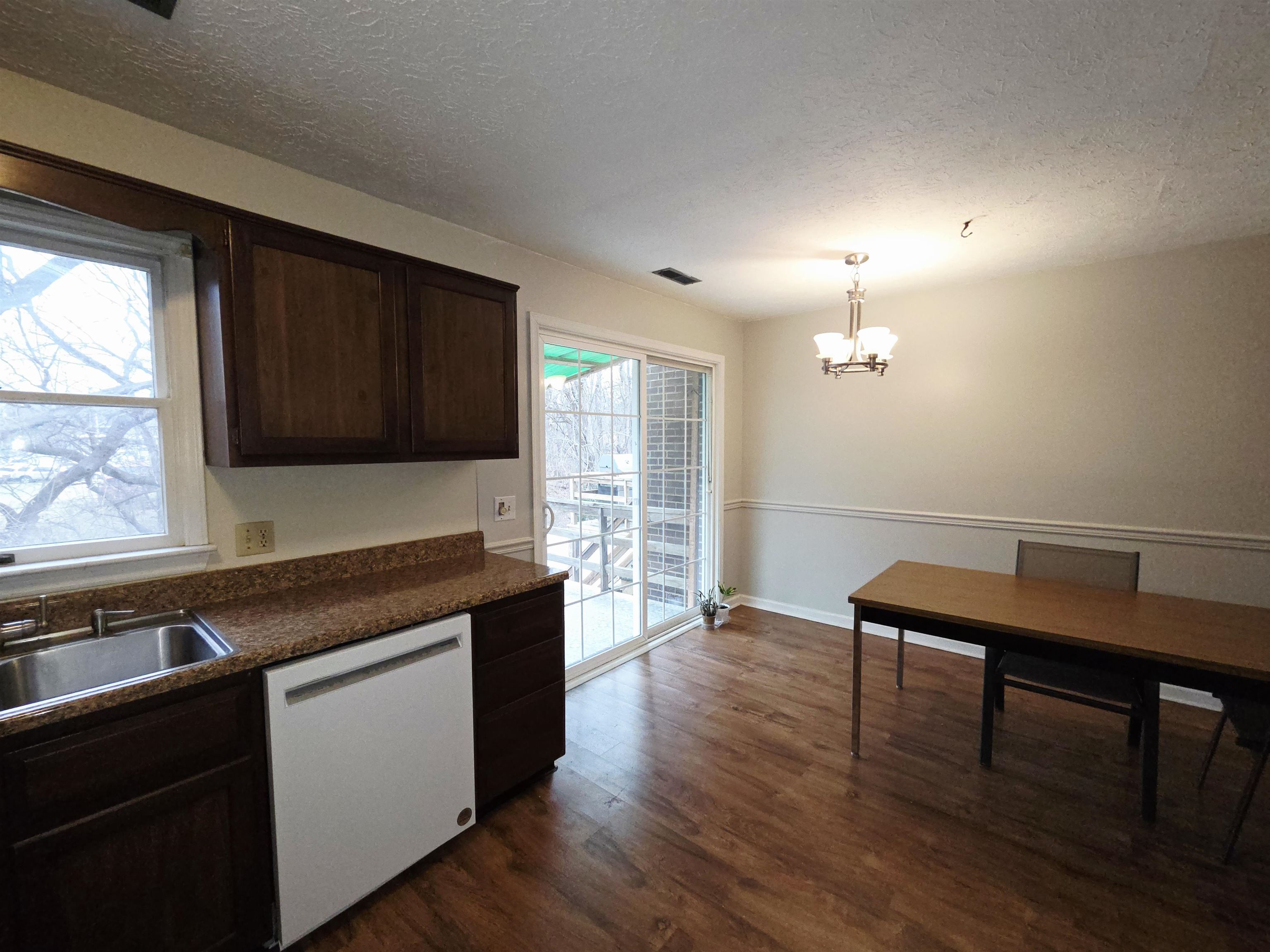 874 VINE ST, HARRISONBURG, Virginia 22802, 2 Bedrooms Bedrooms, ,1 BathroomBathrooms,Residential,874 VINE ST,671944 MLS # 671944