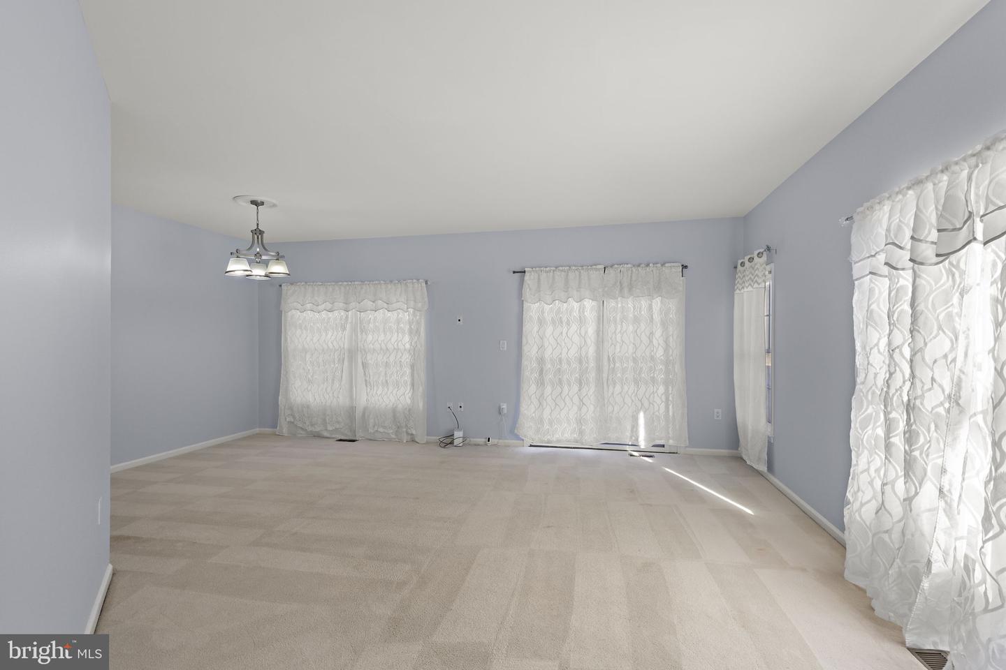 10828 CARAWAY CIR, MANASSAS, Virginia 20109, 4 Bedrooms Bedrooms, ,3 BathroomsBathrooms,Residential,For sale,10828 CARAWAY CIR,VAPW2107392 MLS # VAPW2107392