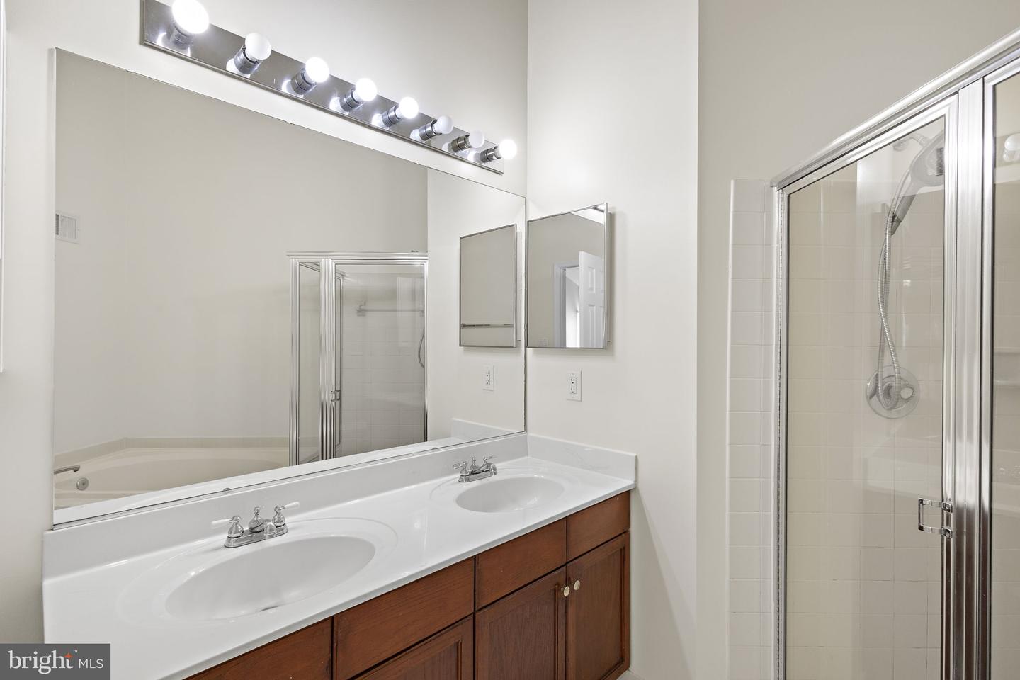 10828 CARAWAY CIR, MANASSAS, Virginia 20109, 4 Bedrooms Bedrooms, ,3 BathroomsBathrooms,Residential,For sale,10828 CARAWAY CIR,VAPW2107392 MLS # VAPW2107392