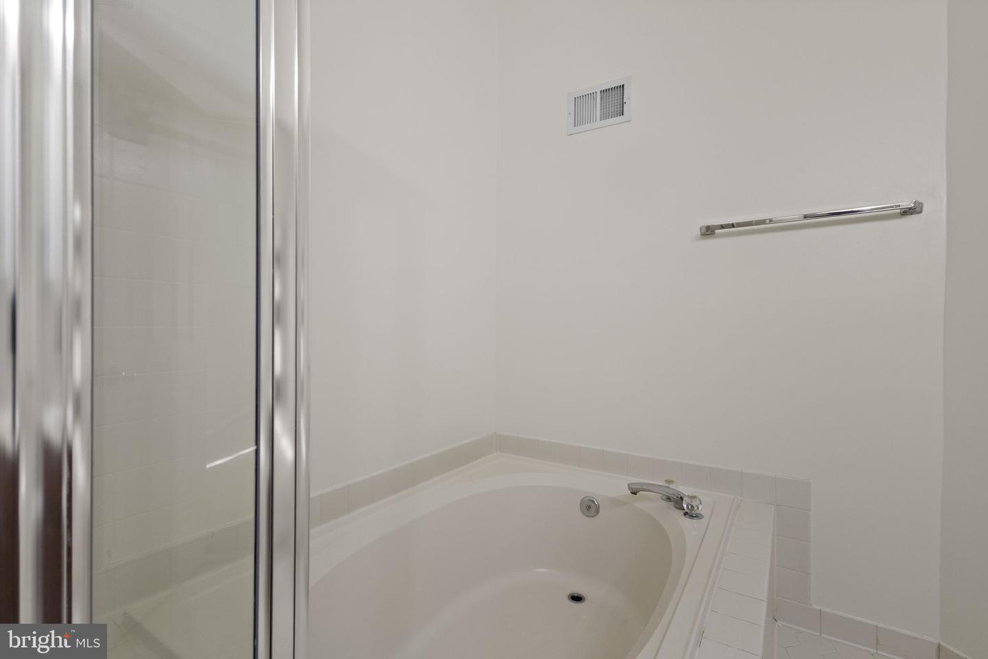 10828 CARAWAY CIR, MANASSAS, Virginia 20109, 4 Bedrooms Bedrooms, ,3 BathroomsBathrooms,Residential,For sale,10828 CARAWAY CIR,VAPW2107392 MLS # VAPW2107392