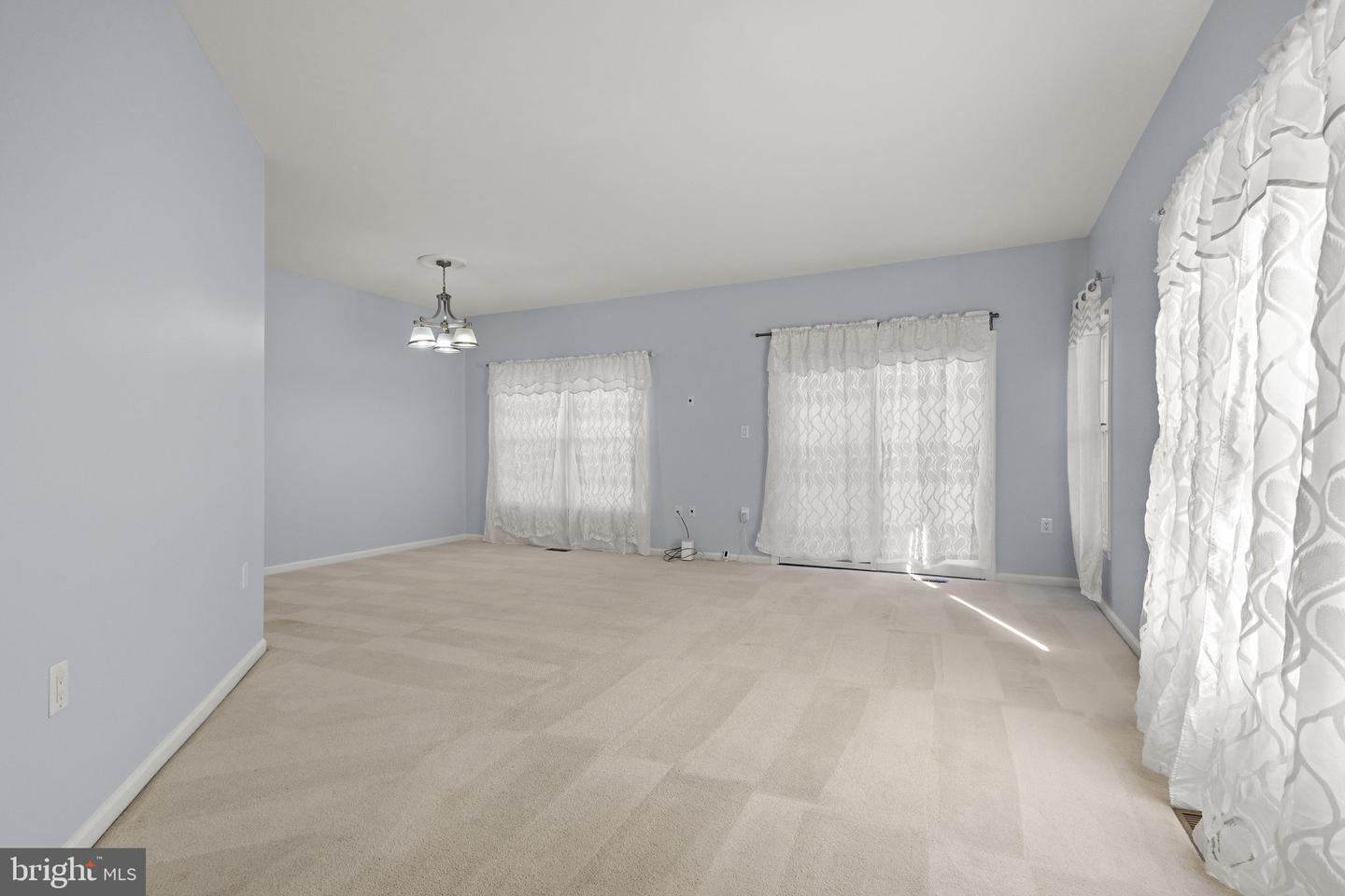 10828 CARAWAY CIR, MANASSAS, Virginia 20109, 4 Bedrooms Bedrooms, ,3 BathroomsBathrooms,Residential,For sale,10828 CARAWAY CIR,VAPW2107392 MLS # VAPW2107392