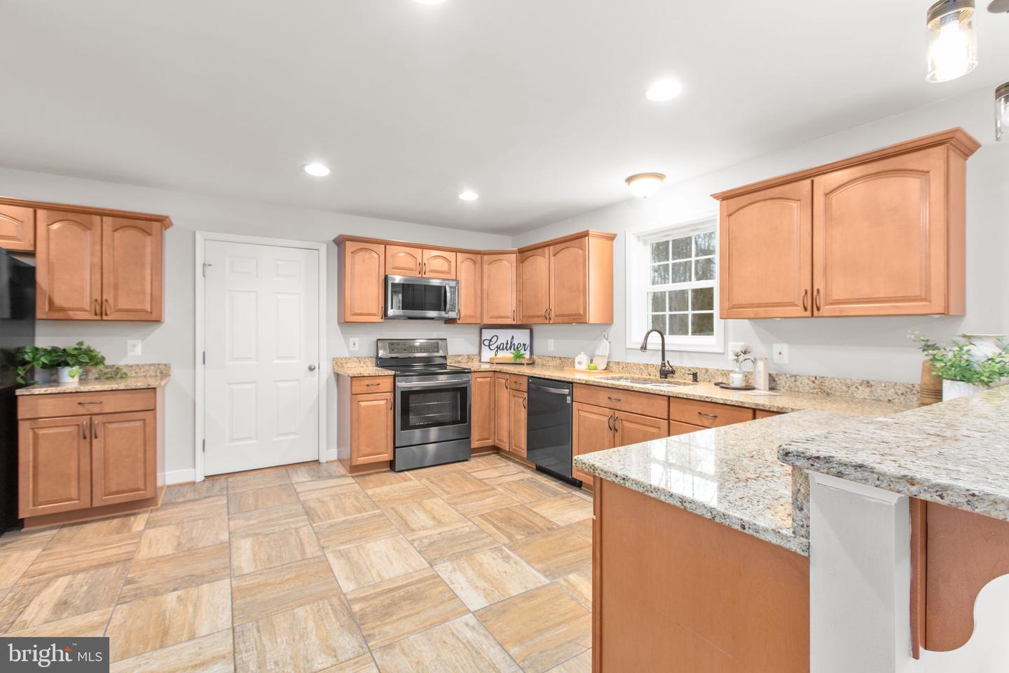 11803 WILDERNESS PARK DR, SPOTSYLVANIA, Virginia 22551, 3 Bedrooms Bedrooms, ,2 BathroomsBathrooms,Residential,For sale,11803 WILDERNESS PARK DR,VASP2038092 MLS # VASP2038092