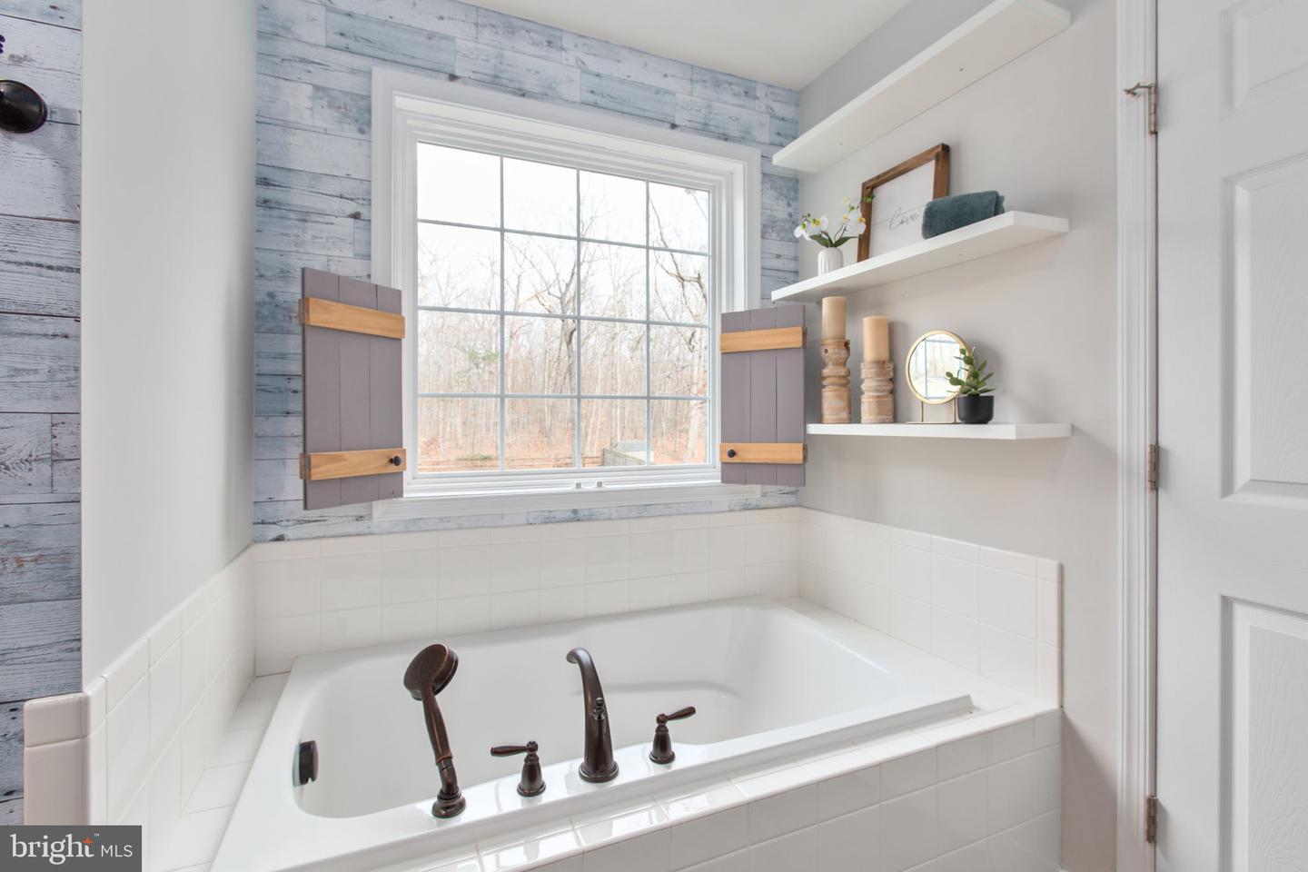 11803 WILDERNESS PARK DR, SPOTSYLVANIA, Virginia 22551, 3 Bedrooms Bedrooms, ,2 BathroomsBathrooms,Residential,For sale,11803 WILDERNESS PARK DR,VASP2038092 MLS # VASP2038092