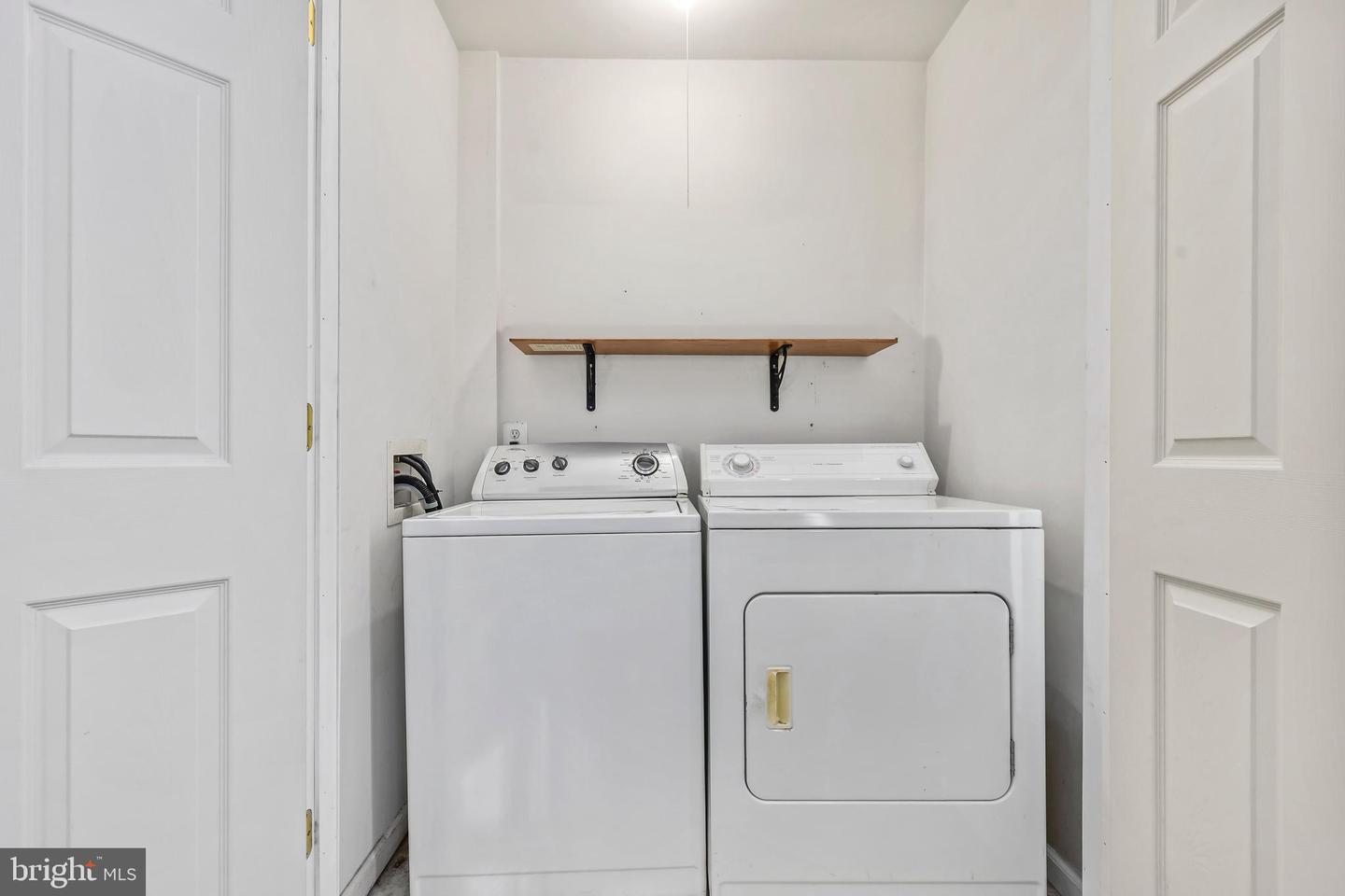 6428 WARREN POINT CT, ALEXANDRIA, Virginia 22315, 3 Bedrooms Bedrooms, ,1 BathroomBathrooms,Residential,For sale,6428 WARREN POINT CT,VAFX2282494 MLS # VAFX2282494