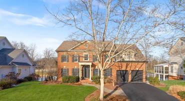 43312 CRYSTAL LAKE ST, LEESBURG, Virginia 20176, 5 Bedrooms Bedrooms, ,4 BathroomsBathrooms,Residential,For sale,43312 CRYSTAL LAKE ST,VALO2112340 MLS # VALO2112340
