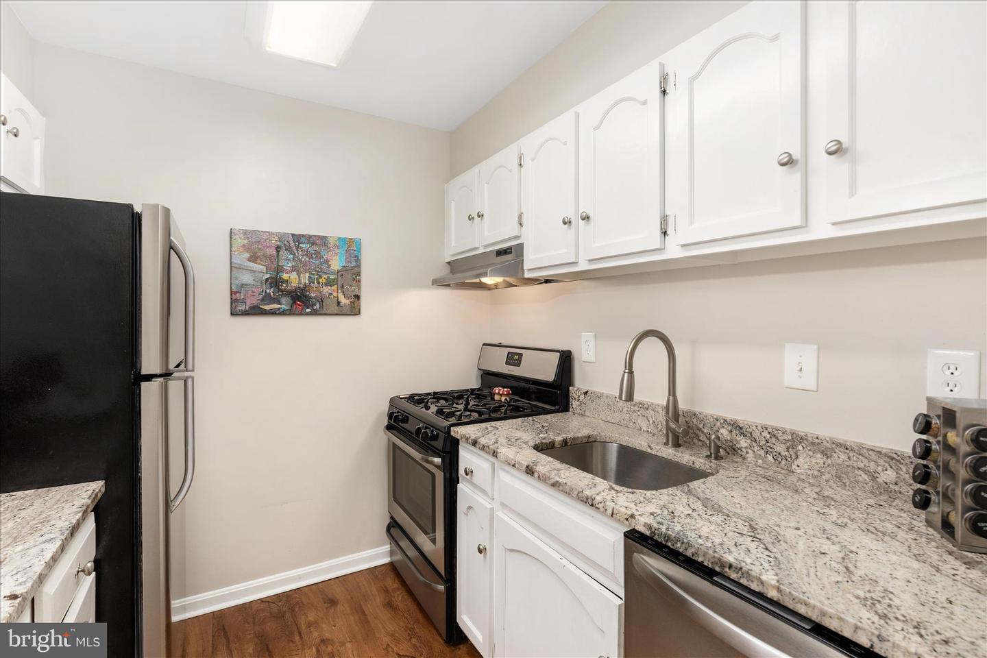 5833 COVE LANDING RD #304, BURKE, Virginia 22015, 2 Bedrooms Bedrooms, ,2 BathroomsBathrooms,Residential,For sale,5833 COVE LANDING RD #304,VAFX2282748 MLS # VAFX2282748 5833 COVE LANDING RD #304, BURKE, Virginia 22015, 2 Bedrooms Bedrooms, ,2 BathroomsBathrooms,Residential,For sale,5833 COVE LANDING RD #304,VAFX2282748 MLS # VAFX2282748