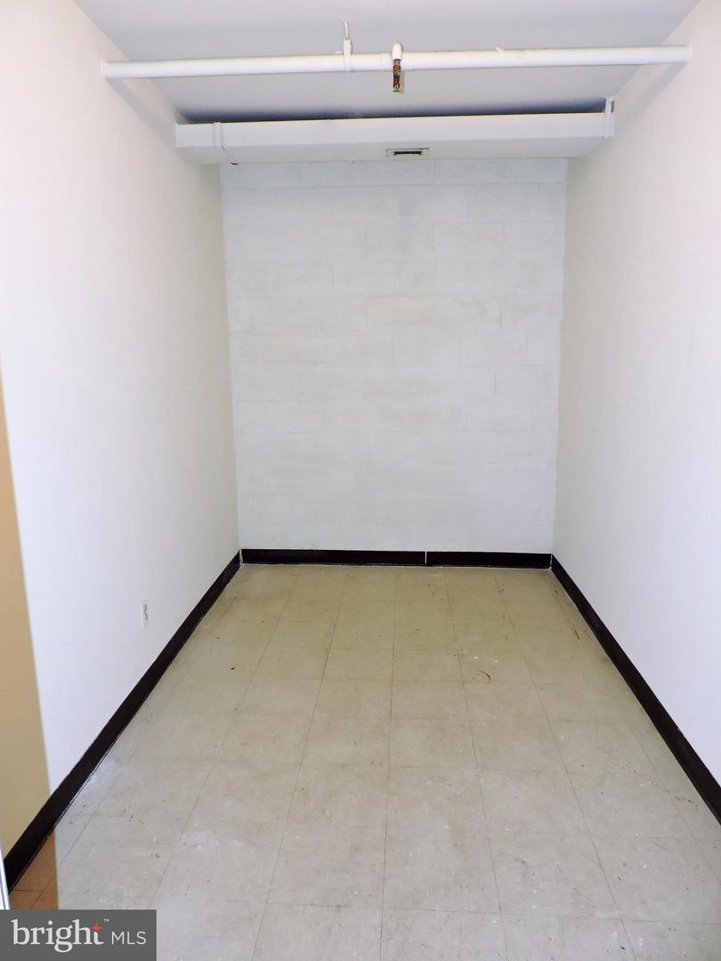 5833 COVE LANDING RD #304, BURKE, Virginia 22015, 2 Bedrooms Bedrooms, ,2 BathroomsBathrooms,Residential,For sale,5833 COVE LANDING RD #304,VAFX2282748 MLS # VAFX2282748 5833 COVE LANDING RD #304, BURKE, Virginia 22015, 2 Bedrooms Bedrooms, ,2 BathroomsBathrooms,Residential,For sale,5833 COVE LANDING RD #304,VAFX2282748 MLS # VAFX2282748