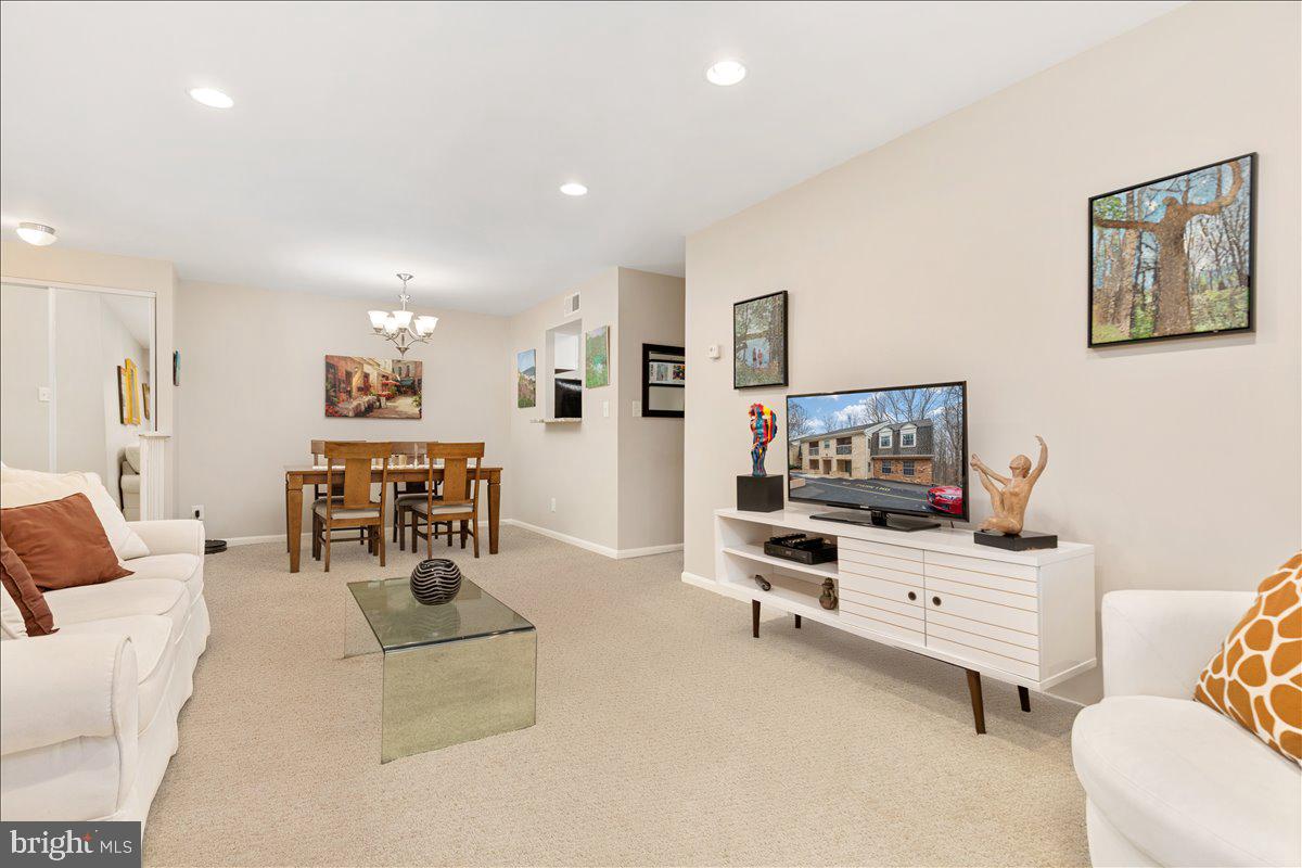 5833 COVE LANDING RD #304, BURKE, Virginia 22015, 2 Bedrooms Bedrooms, ,2 BathroomsBathrooms,Residential,For sale,5833 COVE LANDING RD #304,VAFX2282748 MLS # VAFX2282748 5833 COVE LANDING RD #304, BURKE, Virginia 22015, 2 Bedrooms Bedrooms, ,2 BathroomsBathrooms,Residential,For sale,5833 COVE LANDING RD #304,VAFX2282748 MLS # VAFX2282748