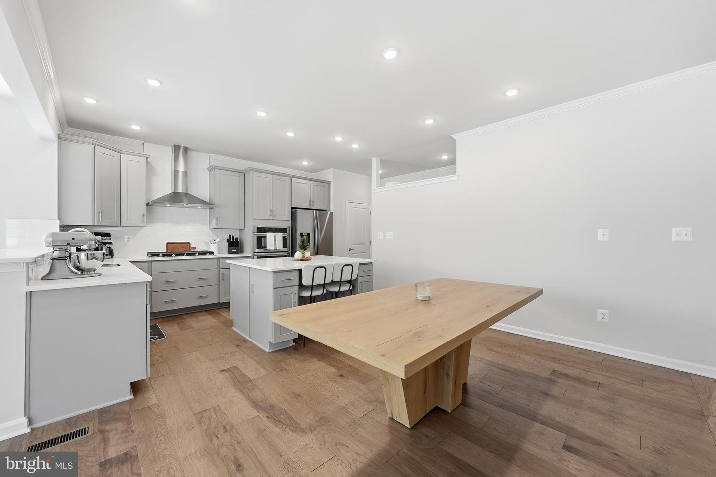 8317 SUNSET DR, MANASSAS, Virginia 20110, 4 Bedrooms Bedrooms, ,4 BathroomsBathrooms,Residential,For sale,8317 SUNSET DR,VAPW2109266 MLS # VAPW2109266