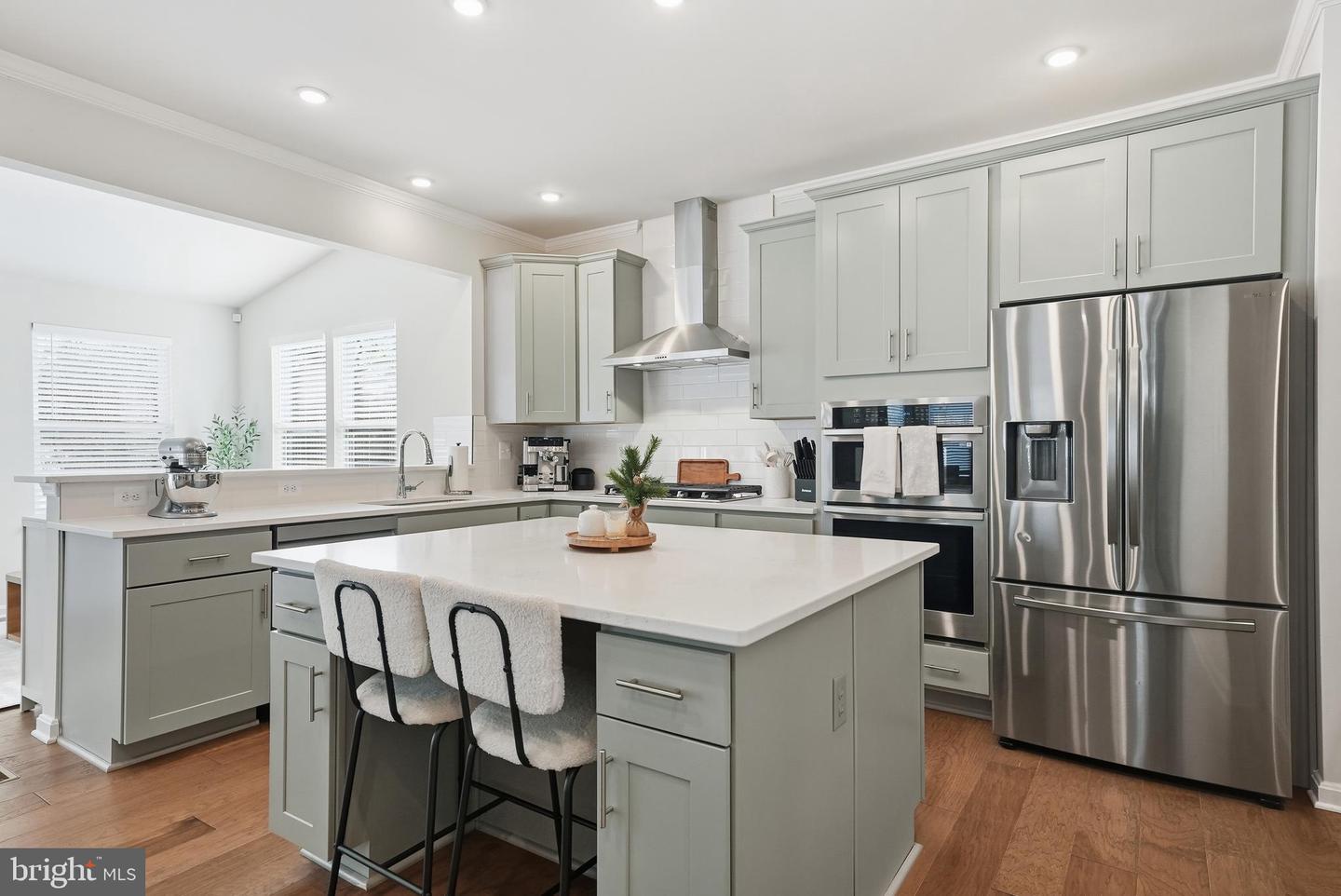 8317 SUNSET DR, MANASSAS, Virginia 20110, 4 Bedrooms Bedrooms, ,4 BathroomsBathrooms,Residential,For sale,8317 SUNSET DR,VAPW2109266 MLS # VAPW2109266