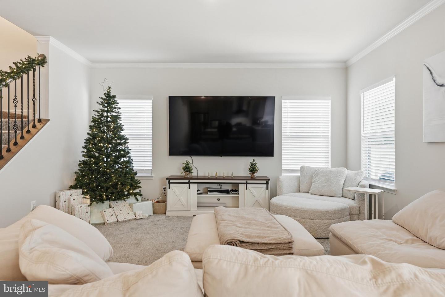 8317 SUNSET DR, MANASSAS, Virginia 20110, 4 Bedrooms Bedrooms, ,4 BathroomsBathrooms,Residential,For sale,8317 SUNSET DR,VAPW2109266 MLS # VAPW2109266