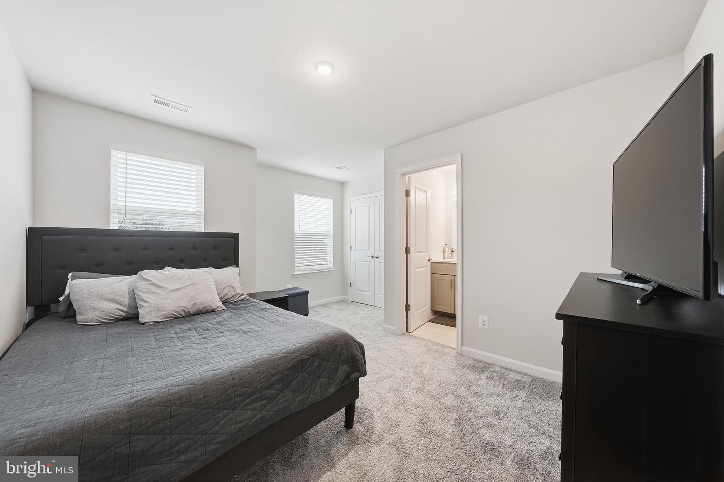 8317 SUNSET DR, MANASSAS, Virginia 20110, 4 Bedrooms Bedrooms, ,4 BathroomsBathrooms,Residential,For sale,8317 SUNSET DR,VAPW2109266 MLS # VAPW2109266