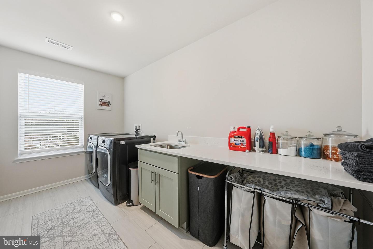 8317 SUNSET DR, MANASSAS, Virginia 20110, 4 Bedrooms Bedrooms, ,4 BathroomsBathrooms,Residential,For sale,8317 SUNSET DR,VAPW2109266 MLS # VAPW2109266