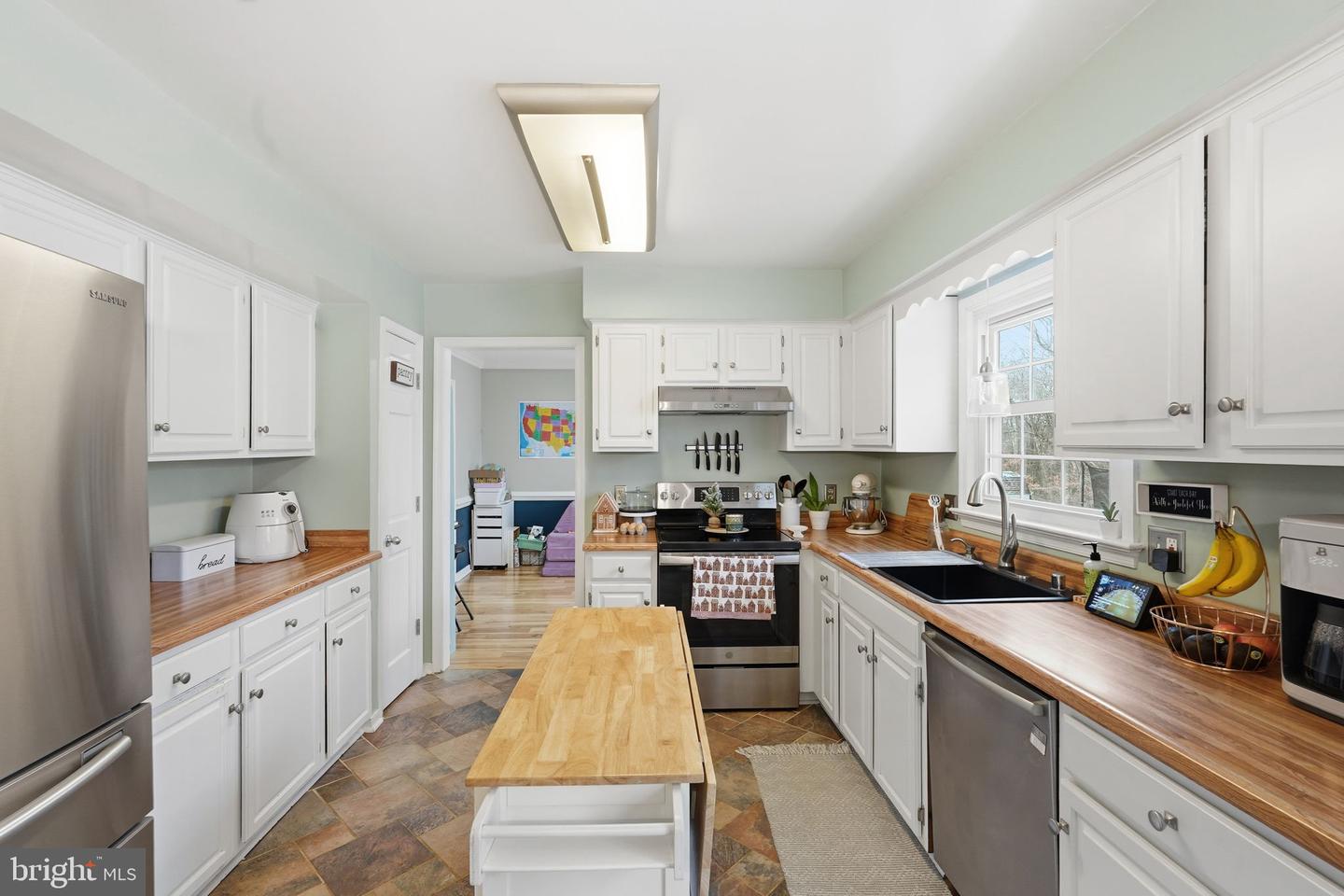 2076 AQUIA DR, STAFFORD, Virginia 22554, 3 Bedrooms Bedrooms, ,2 BathroomsBathrooms,Residential,For sale,2076 AQUIA DR,VAST2044772 MLS # VAST2044772 2076 AQUIA DR, STAFFORD, Virginia 22554, 3 Bedrooms Bedrooms, ,2 BathroomsBathrooms,Residential,For sale,2076 AQUIA DR,VAST2044772 MLS # VAST2044772