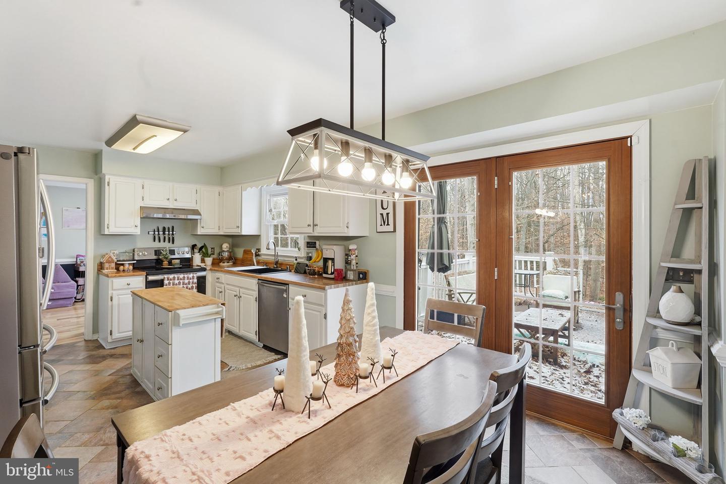 2076 AQUIA DR, STAFFORD, Virginia 22554, 3 Bedrooms Bedrooms, ,2 BathroomsBathrooms,Residential,For sale,2076 AQUIA DR,VAST2044772 MLS # VAST2044772 2076 AQUIA DR, STAFFORD, Virginia 22554, 3 Bedrooms Bedrooms, ,2 BathroomsBathrooms,Residential,For sale,2076 AQUIA DR,VAST2044772 MLS # VAST2044772