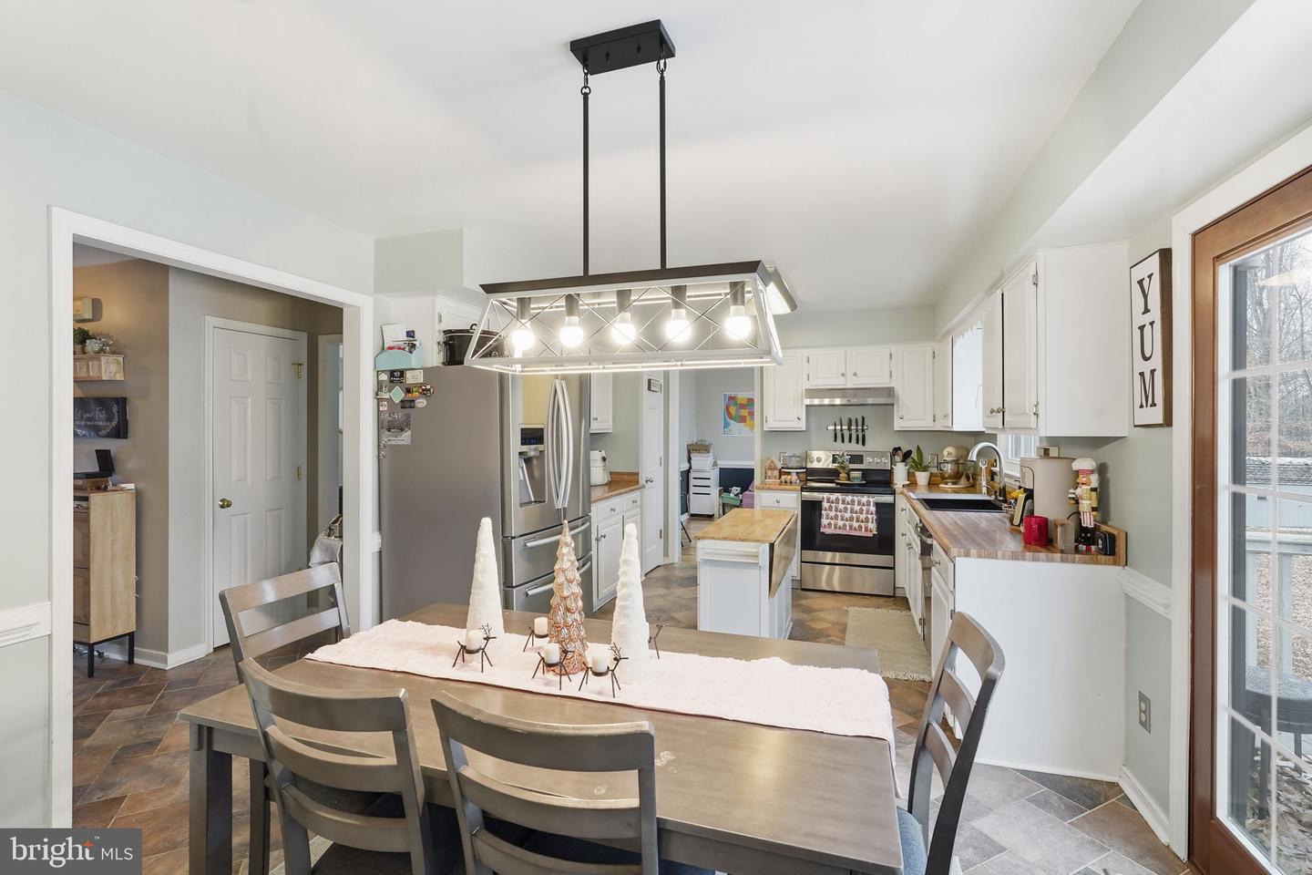 2076 AQUIA DR, STAFFORD, Virginia 22554, 3 Bedrooms Bedrooms, ,2 BathroomsBathrooms,Residential,For sale,2076 AQUIA DR,VAST2044772 MLS # VAST2044772 2076 AQUIA DR, STAFFORD, Virginia 22554, 3 Bedrooms Bedrooms, ,2 BathroomsBathrooms,Residential,For sale,2076 AQUIA DR,VAST2044772 MLS # VAST2044772