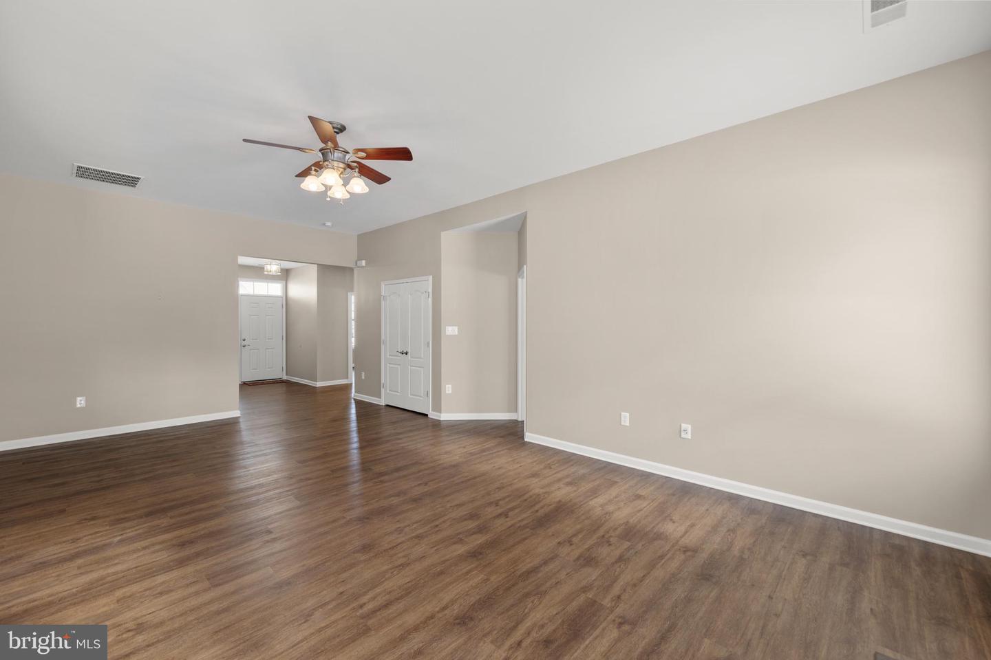 107 SHUMARD CT, STEPHENS CITY, Virginia 22655, 2 Bedrooms Bedrooms, ,2 BathroomsBathrooms,Residential,For sale,107 SHUMARD CT,VAFV2038508 MLS # VAFV2038508