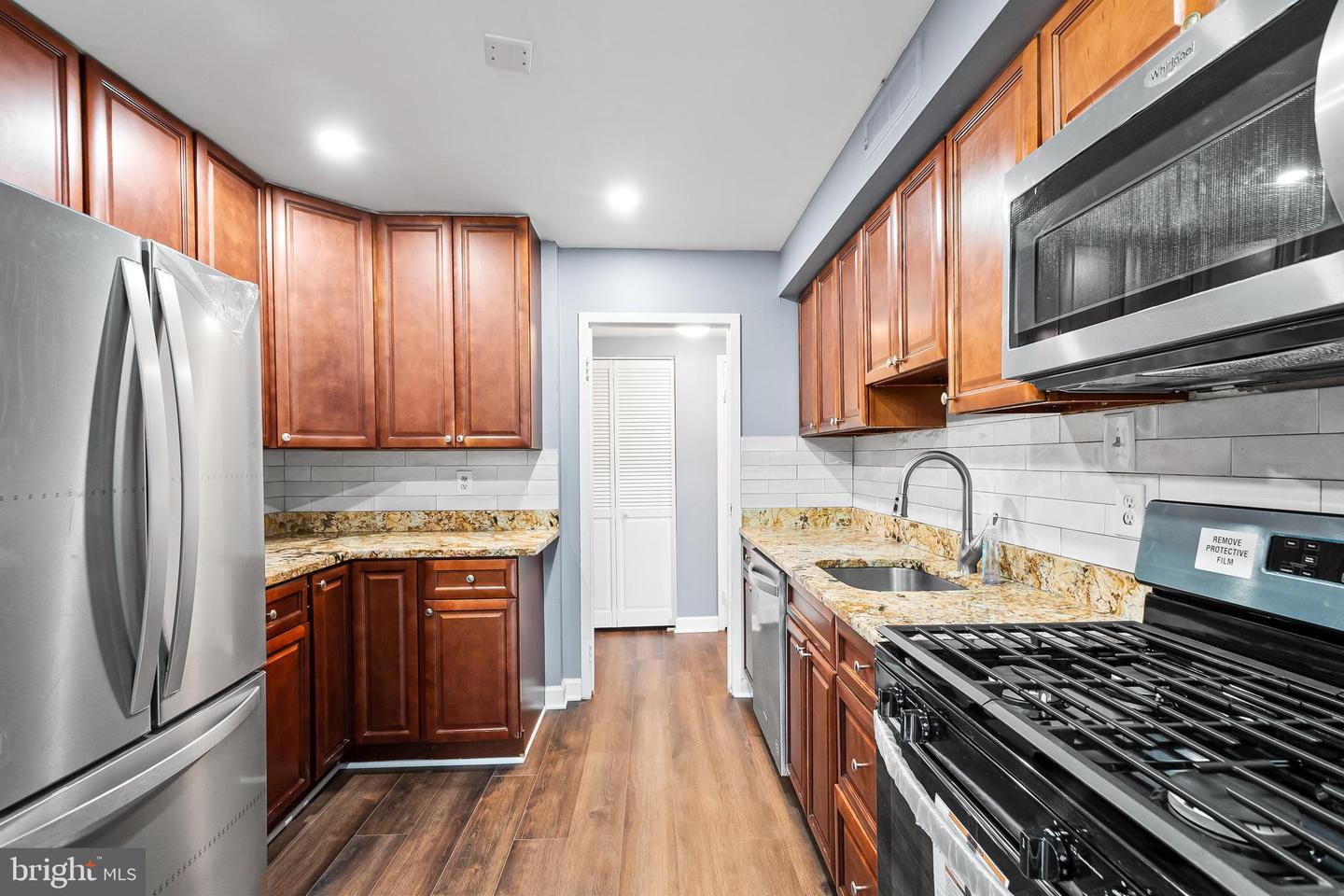 6001 ARLINGTON BLVD #102, FALLS CHURCH, Virginia 22044, 2 Bedrooms Bedrooms, ,2 BathroomsBathrooms,Residential,For sale,6001 ARLINGTON BLVD #102,VAFX2282802 MLS # VAFX2282802
