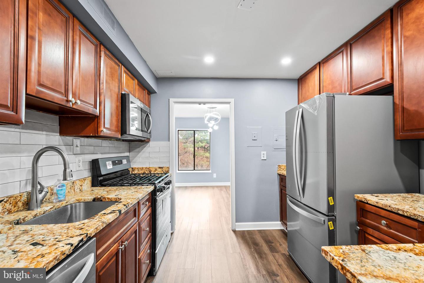 6001 ARLINGTON BLVD #102, FALLS CHURCH, Virginia 22044, 2 Bedrooms Bedrooms, ,2 BathroomsBathrooms,Residential,For sale,6001 ARLINGTON BLVD #102,VAFX2282802 MLS # VAFX2282802