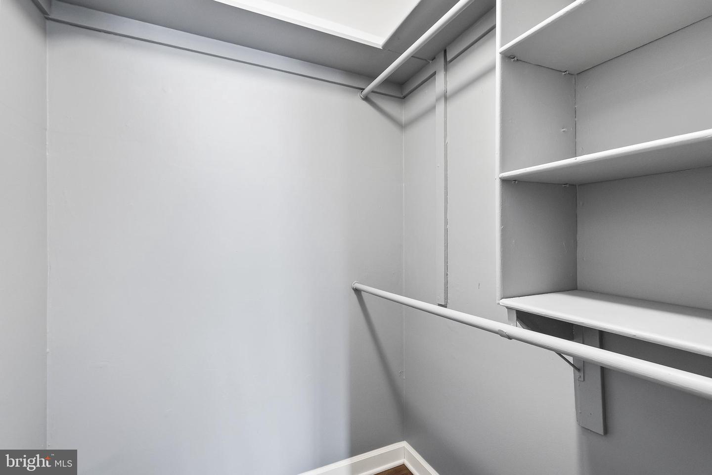 6001 ARLINGTON BLVD #102, FALLS CHURCH, Virginia 22044, 2 Bedrooms Bedrooms, ,2 BathroomsBathrooms,Residential,For sale,6001 ARLINGTON BLVD #102,VAFX2282802 MLS # VAFX2282802