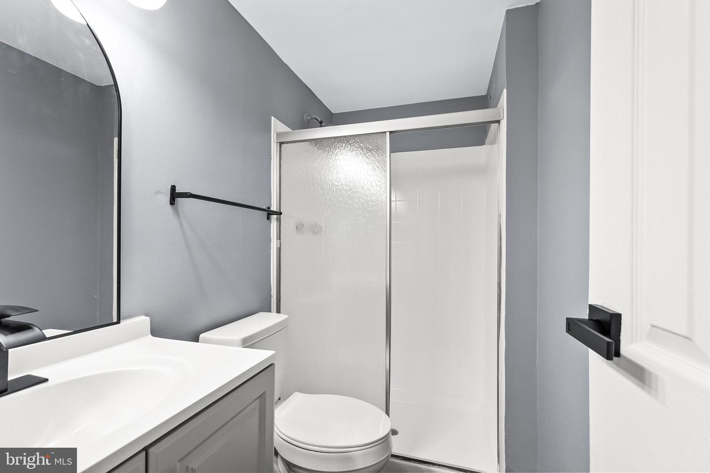6001 ARLINGTON BLVD #102, FALLS CHURCH, Virginia 22044, 2 Bedrooms Bedrooms, ,2 BathroomsBathrooms,Residential,For sale,6001 ARLINGTON BLVD #102,VAFX2282802 MLS # VAFX2282802