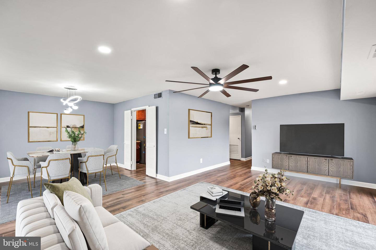 6001 ARLINGTON BLVD #102, FALLS CHURCH, Virginia 22044, 2 Bedrooms Bedrooms, ,2 BathroomsBathrooms,Residential,For sale,6001 ARLINGTON BLVD #102,VAFX2282802 MLS # VAFX2282802