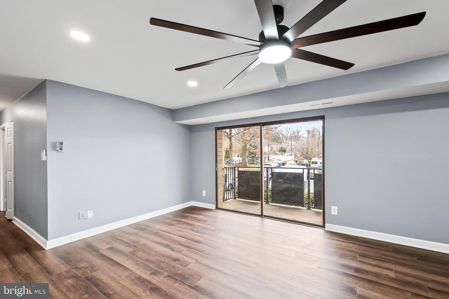 6001 ARLINGTON BLVD #102, FALLS CHURCH, Virginia 22044, 2 Bedrooms Bedrooms, ,2 BathroomsBathrooms,Residential,For sale,6001 ARLINGTON BLVD #102,VAFX2282802 MLS # VAFX2282802