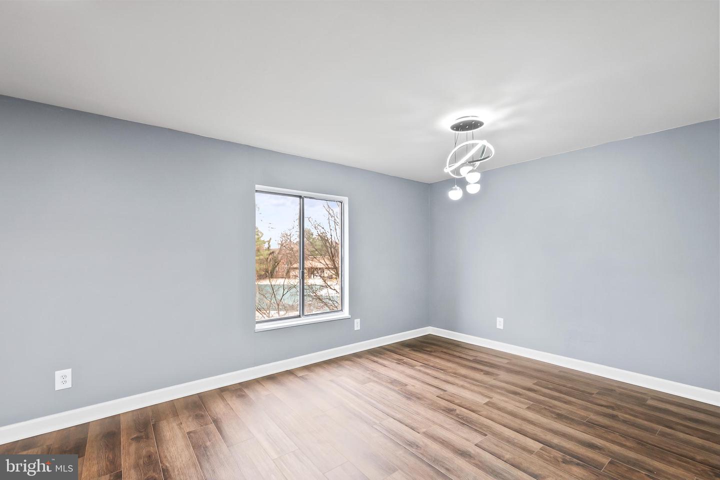 6001 ARLINGTON BLVD #102, FALLS CHURCH, Virginia 22044, 2 Bedrooms Bedrooms, ,2 BathroomsBathrooms,Residential,For sale,6001 ARLINGTON BLVD #102,VAFX2282802 MLS # VAFX2282802