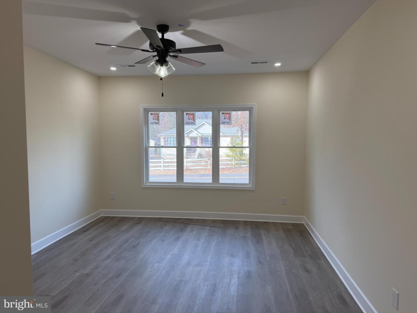 49 POPLAR LN, COLONIAL BEACH, Virginia 22443, 3 Bedrooms Bedrooms, ,2 BathroomsBathrooms,Residential,For sale,49 POPLAR LN,VAWE2010280 MLS # VAWE2010280