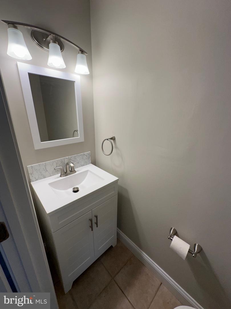 203 NOTTINGHAM RD, LOUISA, Virginia 23093, 3 Bedrooms Bedrooms, 14 Rooms Rooms,2 BathroomsBathrooms,Residential,For sale,203 NOTTINGHAM RD,VALA2009052 MLS # VALA2009052