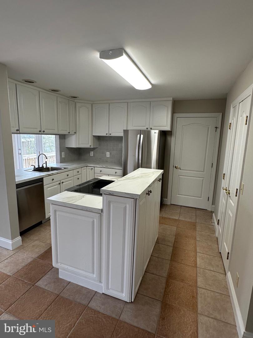 203 NOTTINGHAM RD, LOUISA, Virginia 23093, 3 Bedrooms Bedrooms, 14 Rooms Rooms,2 BathroomsBathrooms,Residential,For sale,203 NOTTINGHAM RD,VALA2009052 MLS # VALA2009052