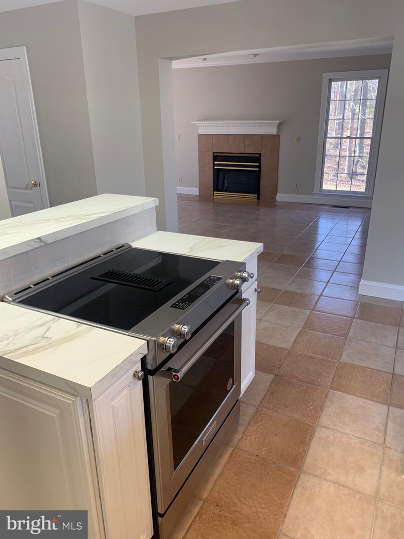 203 NOTTINGHAM RD, LOUISA, Virginia 23093, 3 Bedrooms Bedrooms, 14 Rooms Rooms,2 BathroomsBathrooms,Residential,For sale,203 NOTTINGHAM RD,VALA2009052 MLS # VALA2009052